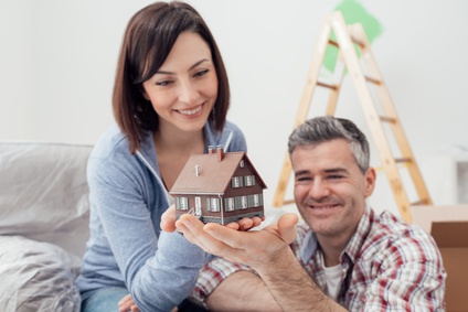 middle aged couple learning what the Ontario New Housing Rebate is 
